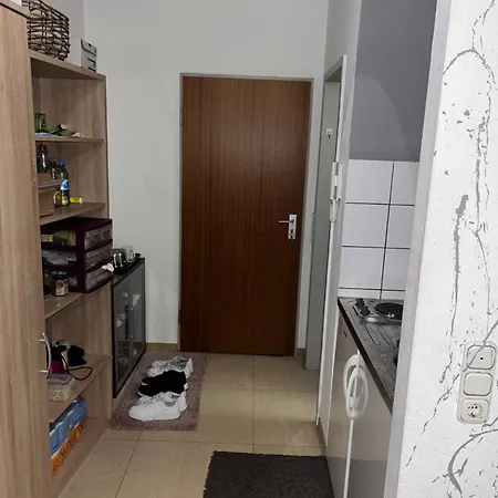 Eine Ruhige Mit Eigenem Bad Und Kueche