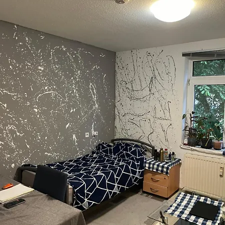 Eine Ruhige Mit Eigenem Bad Und Kueche