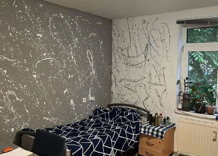 Eine Ruhige Mit Eigenem Bad Und Kueche