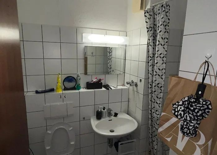 Lejlighed Eine Ruhige Mit Eigenem Bad Und Kueche